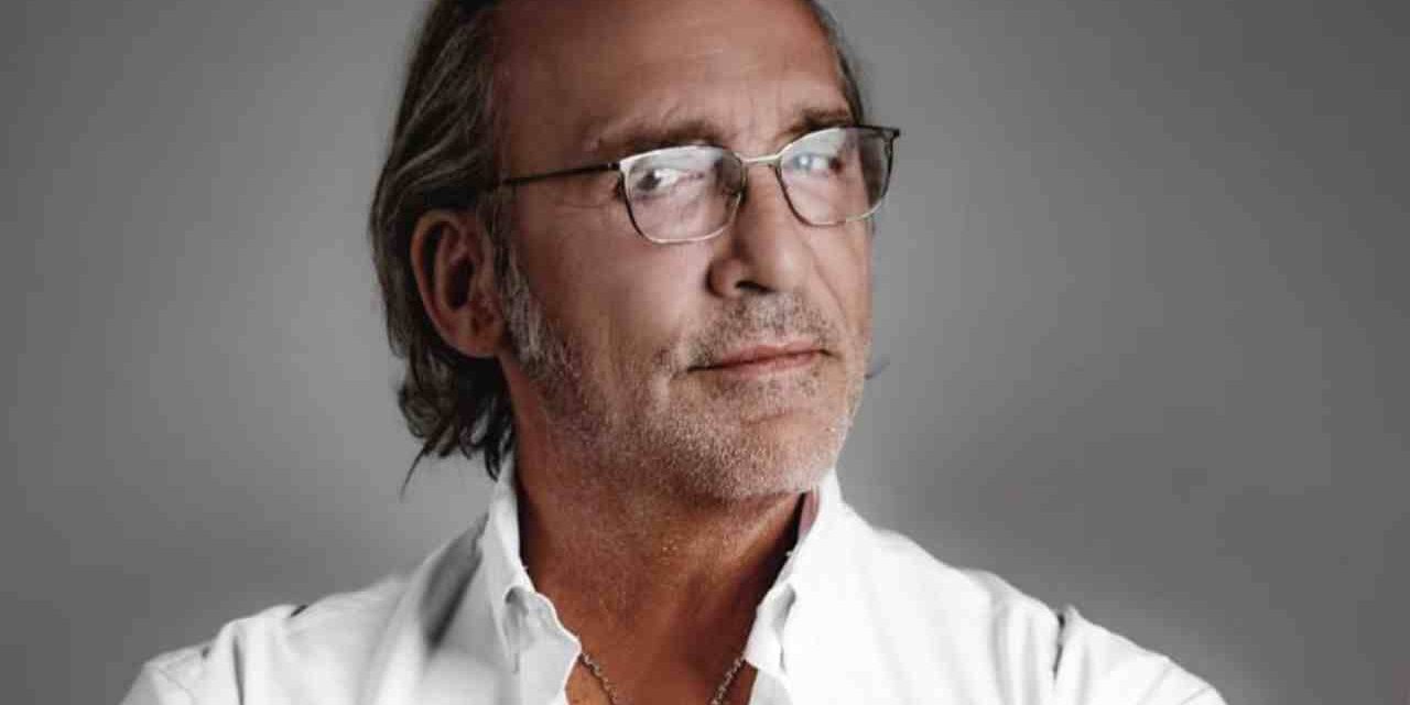 Luca Ward: “Ho conosciuto la miseria vera. A 13 anni ho perso mio padre, io e mamma non avevamo né cibo né luce”