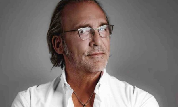 Luca Ward: “Ho conosciuto la miseria vera. A 13 anni ho perso mio padre, io e mamma non avevamo né cibo né luce”