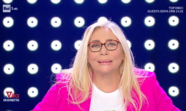 Mara Venier e la difficoltà con il lutto della madre: “Prendevo dei farmaci, andavo in tv e sorridevo ma ero depressa”