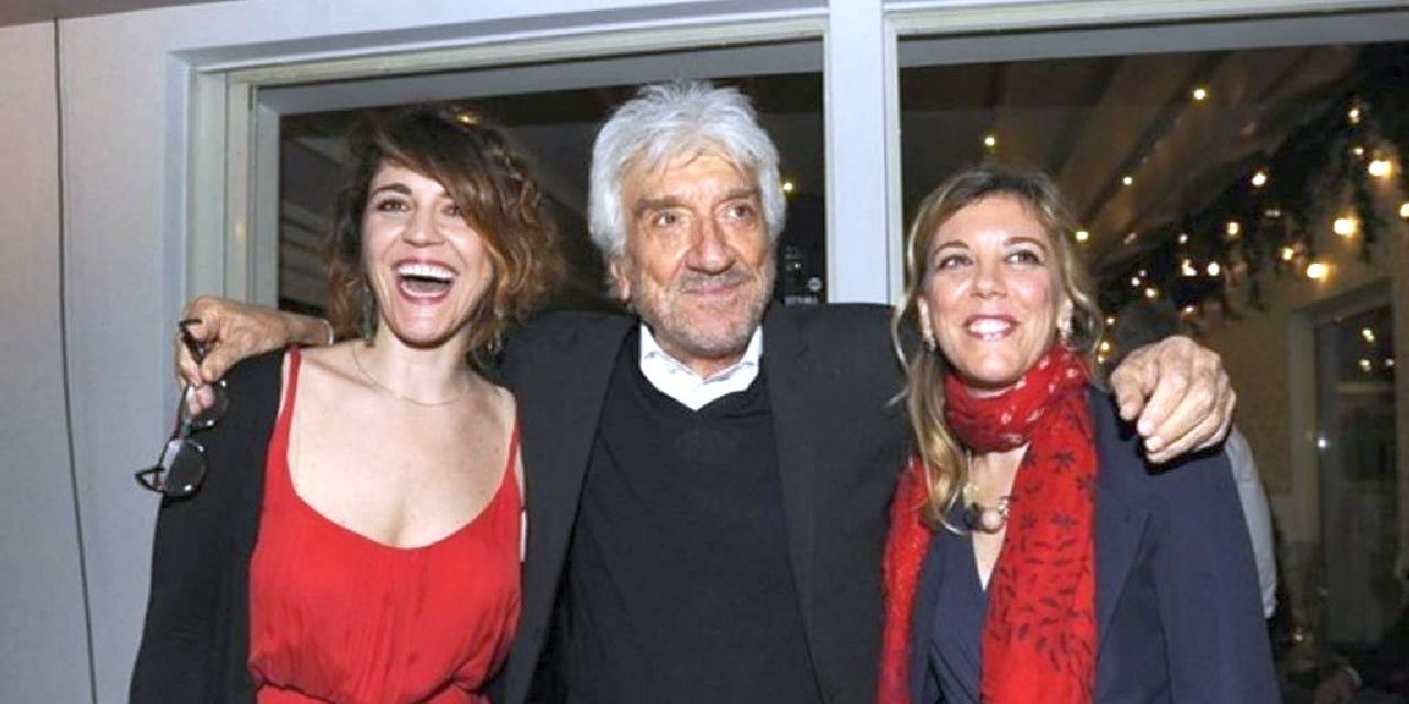 Gigi Proietti, il ricordo delle figlie: “Papà era con noi come sul palcoscenico. Abbiamo riso tanto in famiglia”