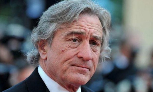 Robert De Niro si ferisce ad una gamba sul set di “Killers of the Flower Moon” di Scorsese