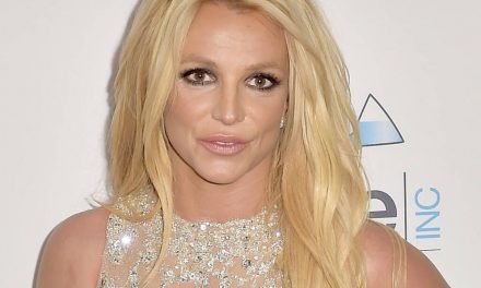Britney Spears, nuove rivelazioni: “È oppressa e controllata dal padre che l’ha fatta esibire anche con 40 di febbre”
