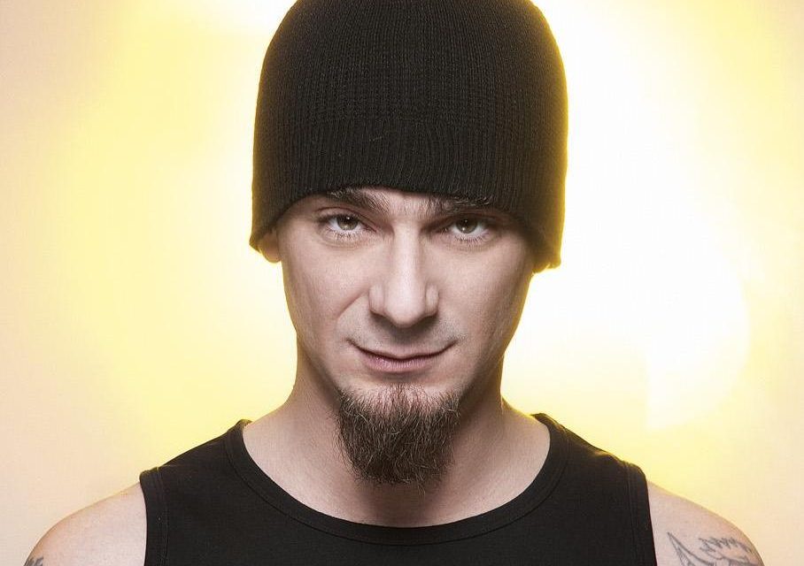 J-Ax: “A 19 anni mi comportavo come Madame, nessuno le ha dato il tempo di impararla questa croce”