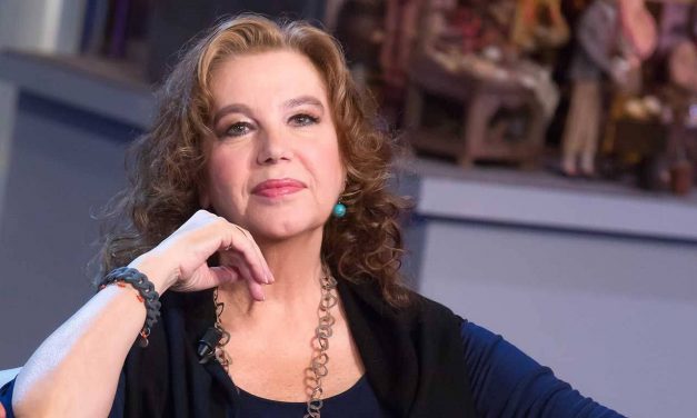 Stefania Sandrelli: “A 75 anni faccio ancora la mia porca figura”