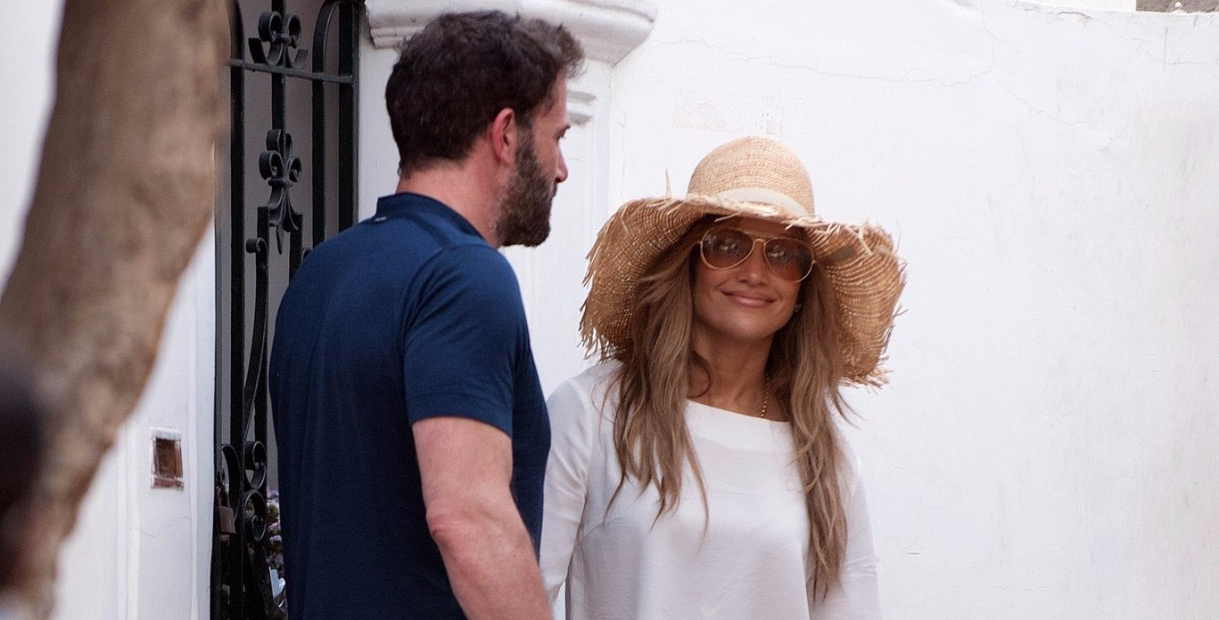 Jennifer Lopez e Ben Affleck in vacanza Capri con lo yacht da 110 milioni di euro