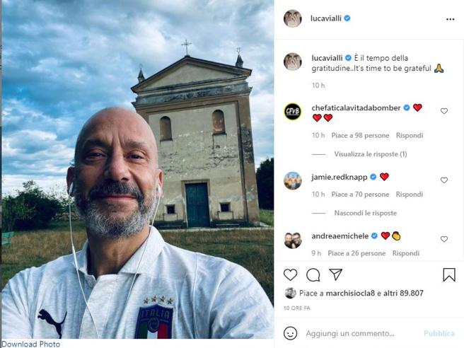 Vialli: la foto al santuario dopo gli Europei: “E’ il tempo della gratitudine”