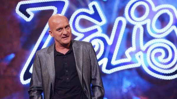 Claudio Bisio torna a Zelig dopo 10 anni: “Riporterò in tv tutti i comici nati lì, anche Checco Zalone”