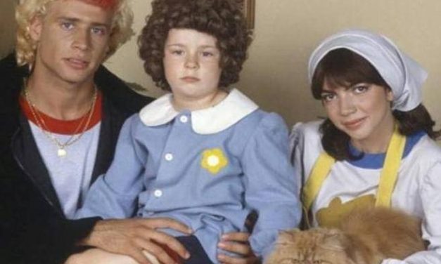 Love me Licia, Cristina D’Avena: “All’inizio andai nel panico. Misi una parrucca perchè Licia aveva i capelli corti. I miei non li volevo tagliare”