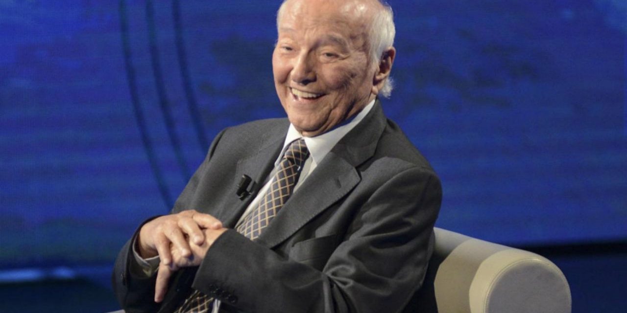 Piero Angela: “L’Italia dovrebbe fare gol anche nell’economia, nella scuola. Auspico che questo patriottismo non emerga solo nel calcio”