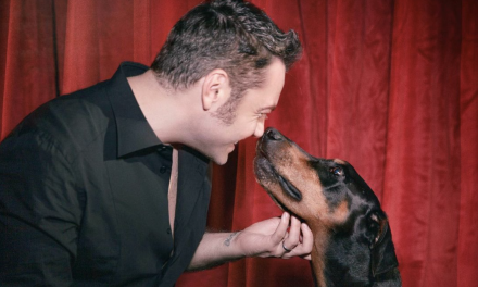 Tiziano Ferro ricorda il cane Beau: “Non ho mai accettato la tua morte, in tuo onore darò amore ad altri cani adulti”
