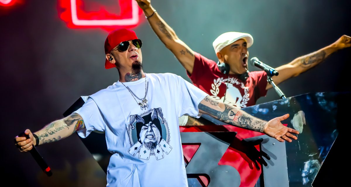 J-Ax sugli Articolo 31: “Non abbiamo fatto sempre pezzi belli. Spesso abbiamo cannato, ma siamo riusciti a sfondare le porte del mainstream”