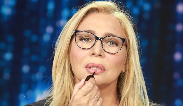 Mara Venier: “Baudo, alcuni anni fa, si offese molto perchè i suoi programmi erano considerati nazionalpopolari. Io sono orgogliosa di essere nazionalpopolare”