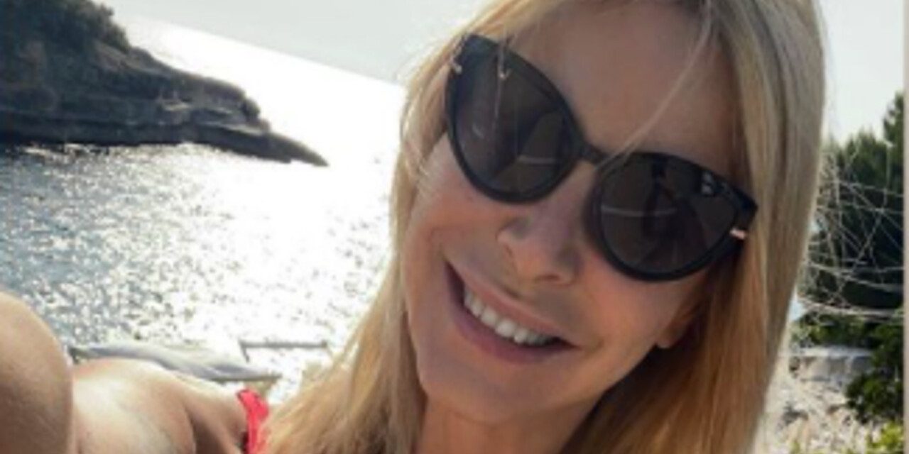 Stefania Orlando nega il saluto ad una fan ed è subito polemica sui social: “Passo per stro**a ma ero in vacanza”