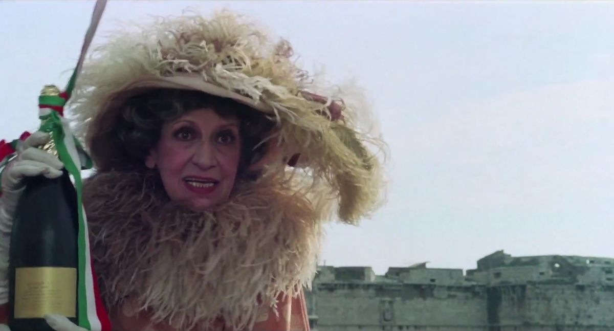 Il secondo tragico Fantozzi, Marta Marzotto