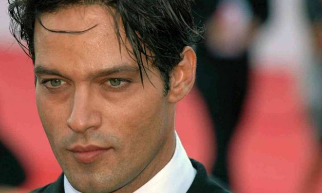 Gabriel Garko: “Sono stato lontano dai set per ritrovare serenità. Simona Izzo? Sul set non smetteva mai di parlare, nemmeno quando recitavamo!”