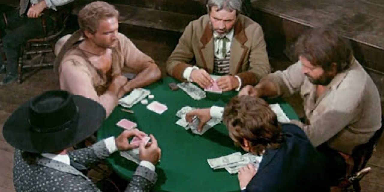 Continuavano a chiamarlo Trinità, Tony Binarelli sulla scena del poker: “Io e Terence Hill avevamo una maglia sola. Lui faceva la scena, poi la maglia la mettevo io e riprendevano le mani.”