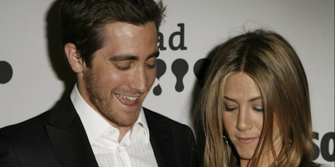 Jake Gyllenhaal: “Girare le scene d’amore con Jennifer Aniston? Una tortura, avevo una cotta per lei”