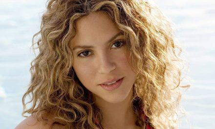 Shakira attaccata dai cinghiali: “Hanno preso la borsa con il telefono dentro”