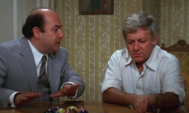 Fracchia la Belva Umana, Banfi su Villaggio: “Poteva mangiare dopo un dolce anche pasta e ceci, era un pazzo ma divertente”