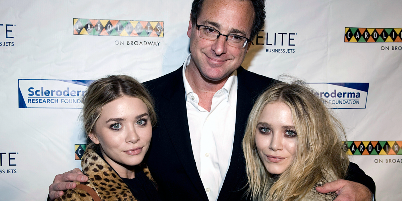 Mary-Kate e Ashley Olsen e il cast di “Gli amici di papà” ricordano Bob Saget