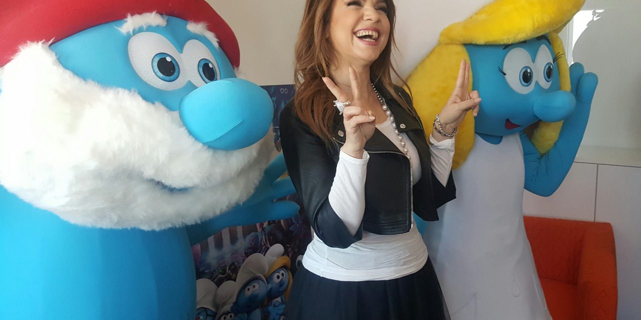 Cristina D’Avena lancia un appello ad Amadeus: “Cantiamo insieme La canzone dei Puffi al Festival di Sanremo?”