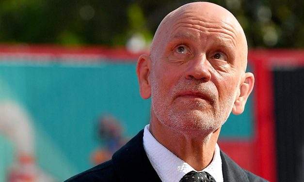 John Malkovich a Venezia senza Super Green Pass: l’hotel Danieli non lo fa entrare