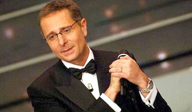 Paolo Bonolis: “Sanremo? Una messa cantata. L’Ariston è un bellissimo teatro che ha esaurito la sua funzione espressiva”