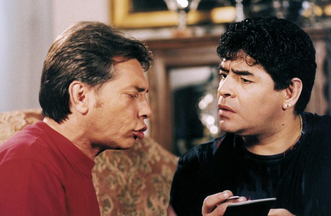 Tifosi, Neri Parenti su Maradona: “Non voleva girare scene in cui giocava a pallone né avere orari prestabiliti”
