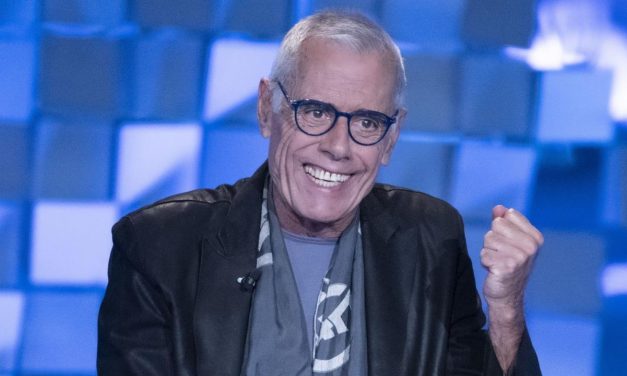 Teocoli: “La tv mi manca ma è difficile, oggi va per gruppi. Fazio? mi ha chiamato ma poi abbiamo litigato. Mi han lasciato in uno sgabuzzino ad aspettare per tre ore senza farmi intervenire”