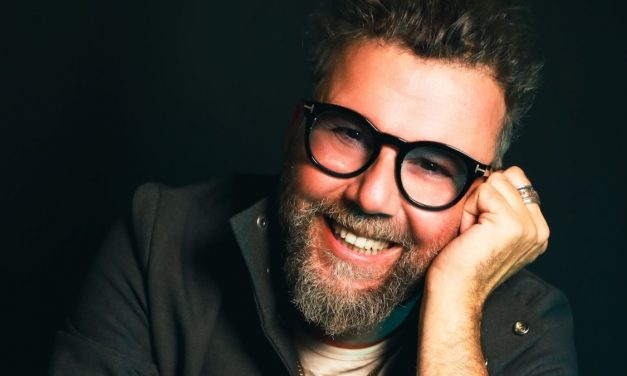 Paolo Vallesi: “Con il tumore ho ritrovato il coraggio. La Forza della vita è una canzone che prima ho scritto e poi ho vissuto”