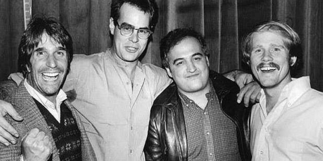 John Belushi moriva 40 anni fa, Dan Aykroyd: “Stavo scrivendo Ghostbusters, lui era distrutto e stava male. Gli dissi che si sarebbe risolto tutto”