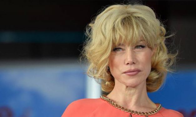 Nancy Brilli: “Sono single, ma tanti uomini sposati ci provano con me. Non cerco un fidanzato a tutti i costi, ho trovato l’equilibrio e sto bene”
