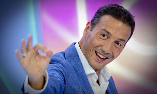 Alessandro Greco: “Ho subito ingiustizie in tv, alcuni programmi che son stati condotti da altri. Furore? Era la discoteca degli italiani. Mi volle Raffaella Carrà”