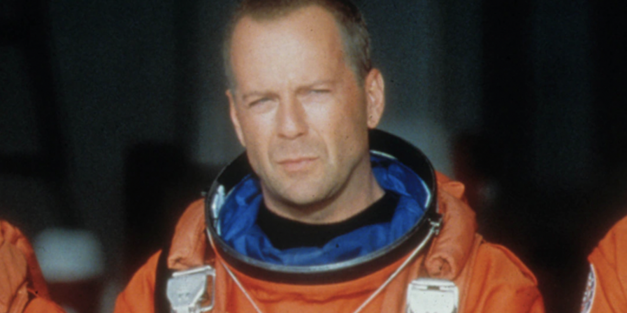 Armageddon, Michael Bay ricorda Bruce Willis: “All’inizio era un po’ restio, perché non si fidava di me”