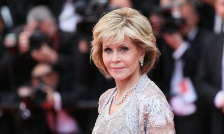 Jane Fonda: “Sono vicina alla morte, ma non provo fastidio. Quello che mi infastidisce è che il mio corpo, in pratica, non è il mio!”