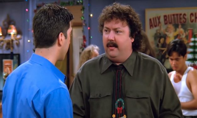 È morto Mike Hagerty, interprete di Mr. Treeger in Friends. L’attore caratterista aveva 67 anni