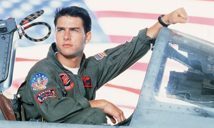 Top Gun: il racconto del primo, traumatico, volo di Tom Cruise a bordo dell’F-14 in cui vomitò
