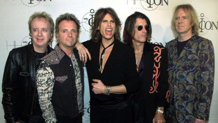 Gli Aerosmith cancellano alcune date del tour: Steven Tyler costretto al rehab a causa di un antidolorifico