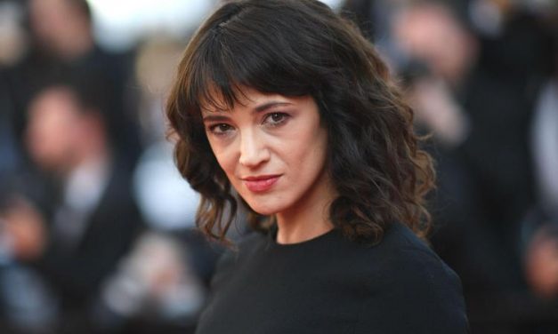 Asia Argento: “Sono stata trasformata da vittima a carnefice con un articolo di giornale. Sono tutti dei guardoni che vogliono spiare i peccatucci dei cosiddetti vip”