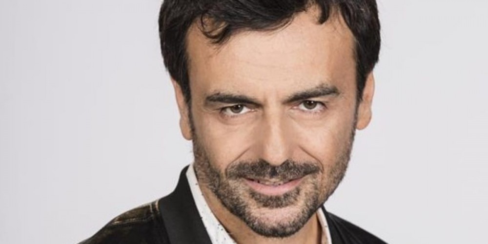 Davide De Marinis: “Scrissi ‘Troppo Bella’ per una ragazza che avevo visto a Brera. La mia timidezza mi impedì di conoscerla”