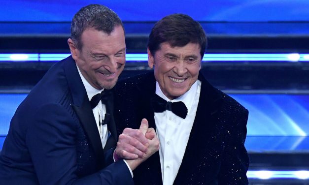 Sanremo 2023, Amadeus annuncia: “Condurrò il Festival con Gianni Morandi”