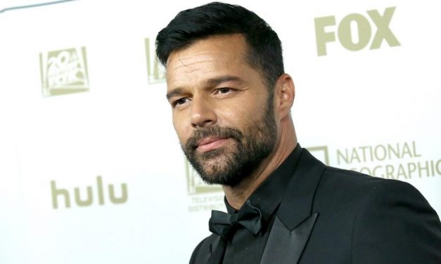 Ricky Martin accusato di violenza domestica: emessa un’ordinanza restrittiva per il cantante
