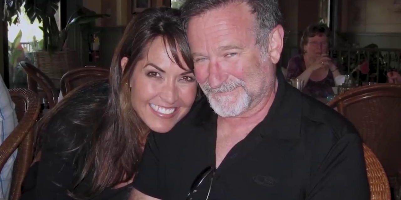 Robin Williams, la vedova torna a parlare della malattia: “Aveva una regione del cervello rotta, non gestiva la paura e l’ansia”