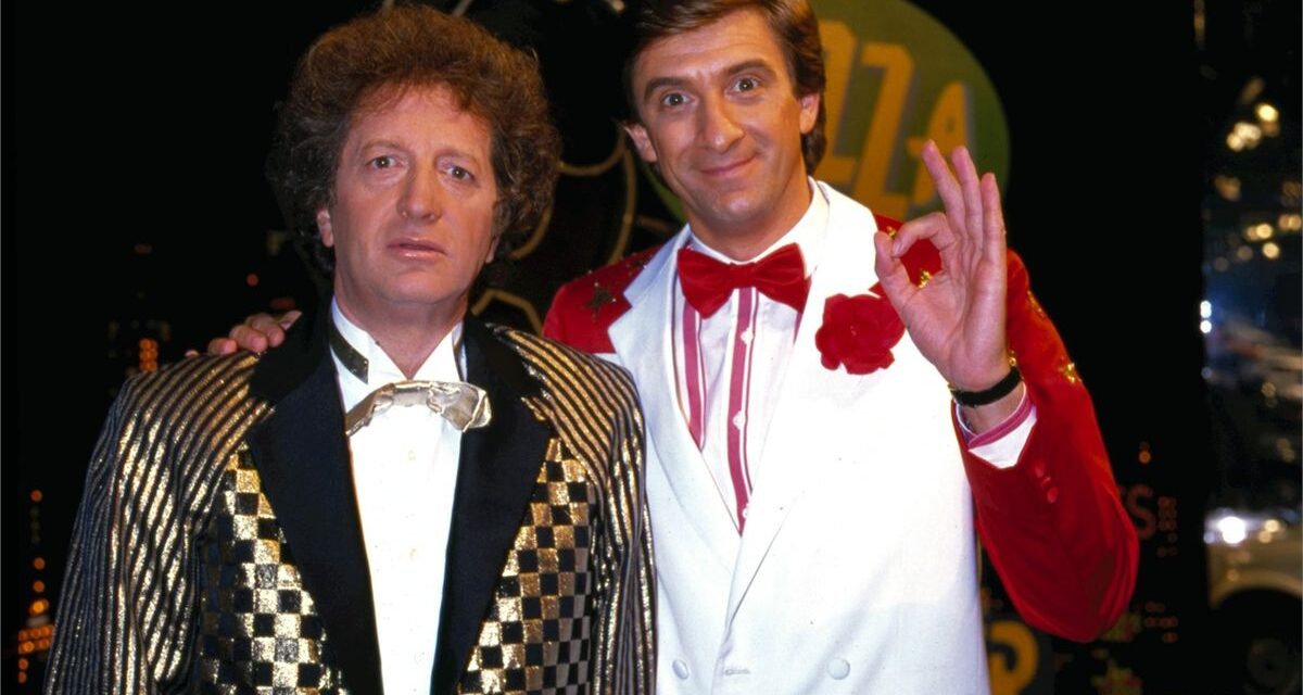 Ezio Greggio ricorda Gianfranco d’Angelo: “Stavamo sempre a scherzare, fino a tre giorni prima della sua morte”