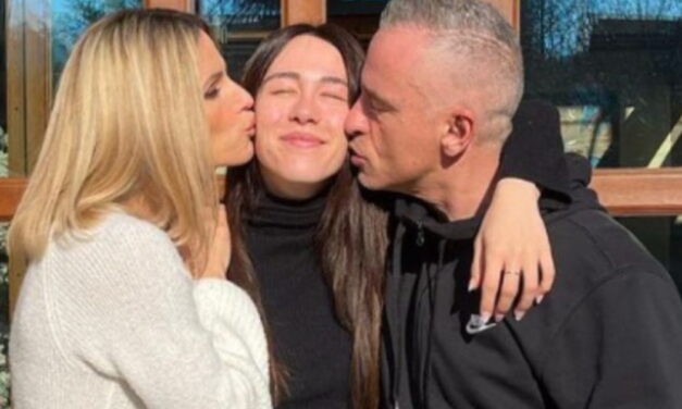 Aurora Ramazzotti è incinta: Eros e Michelle diventeranno nonni a gennaio
