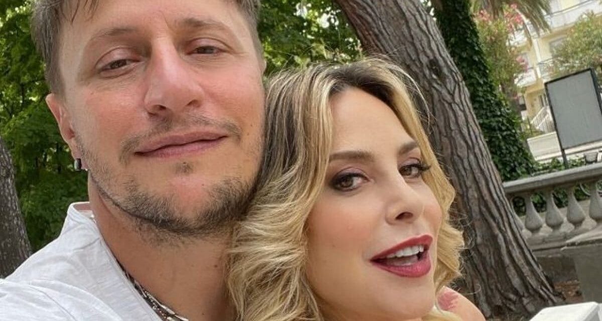 Stefania Orlando dice addio al marito Simone Gianlorenzi: “Inevitabile prendere direzioni diverse”