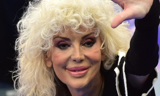 Donatella Rettore: “Sono stata bulimica, compensavo quello che mi mancava. Semplicemente non mi amavo”