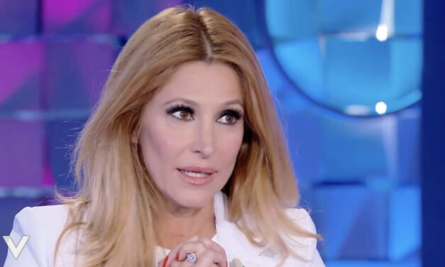 Adriana Volpe: “È stato un anno duro, ho tutto sulle mie spalle e per mia figlia faccio sia da madre che da padre”