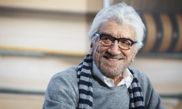 Luca Manfredi ricorda Gigi Proietti: “Quando si creavano tensioni sul set lui rasserenava gli animi raccontando una barzelletta”