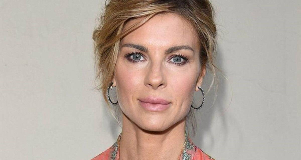 Martina Colombari: “Mio figlio Achille? Sta meglio, noi gli siamo stati vicini. Tomba? Il nostro è stato un amore vero”